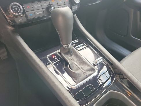 Used 2023 Jeep Compass Limited image 13