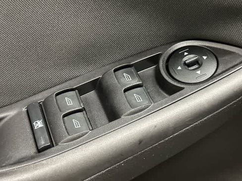 Used 2016 Ford Focus SE w/ Equipment Group 201A FWD image 20