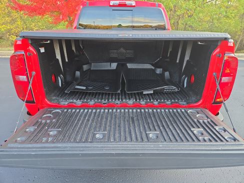 Used 2019 Chevrolet Colorado Z71 image 9