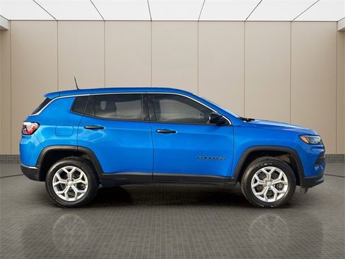 Certified 2024 Jeep Compass Sport image 6