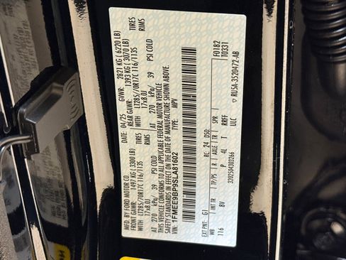 Used 2025 Ford Bronco Badlands image 21