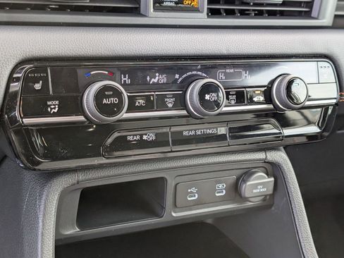 New 2026 Honda Pilot Sport image 18