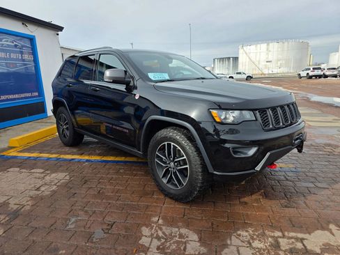Used 2018 Jeep Grand Cherokee Trailhawk image 3