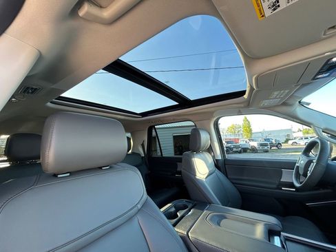 New 2026 Ford Expedition Active AWD/4WD image 28