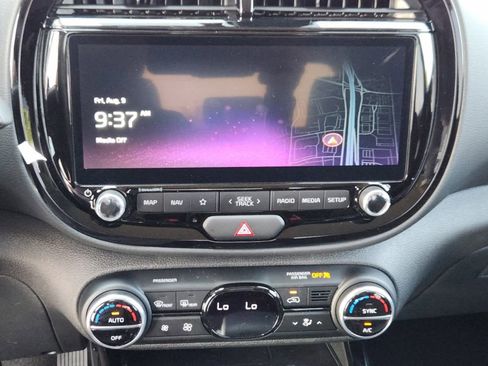 Used 2025 Kia Soul S image 15