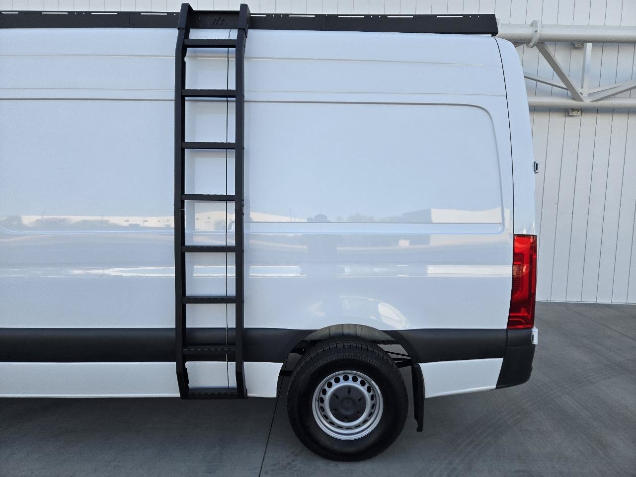 Used 2022 Mercedes-Benz Sprinter 2500 image 18
