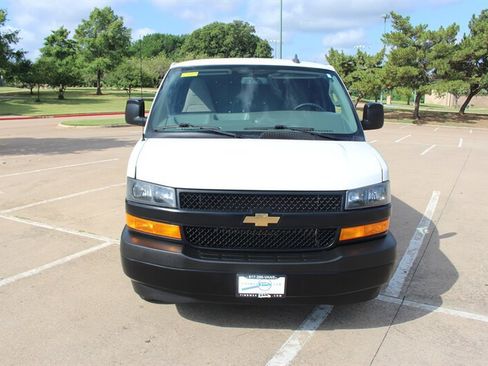 Used 2021 Chevrolet Express 2500 RWD image 7