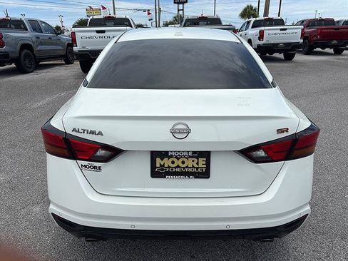 Used 2024 Nissan Altima 2.5 SR FWD image 7