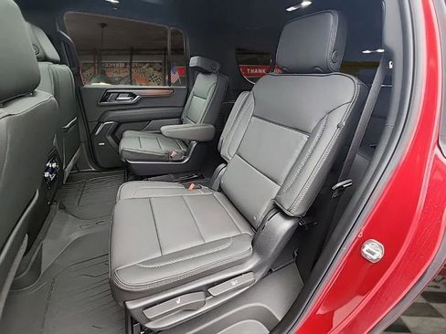 New 2026 GMC Yukon XL Denali w/ Sun & Power Step Package AWD/4WD image 10