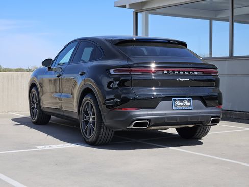 Certified 2025 Porsche Cayenne Coupe image 3