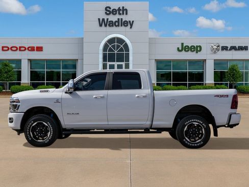 Used 2026 RAM 2500 Laramie w/ Towing Technology Group AWD/4WD image 4