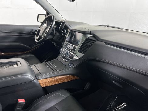 Used 2020 Chevrolet Tahoe Premier w/ RST Edition image 30