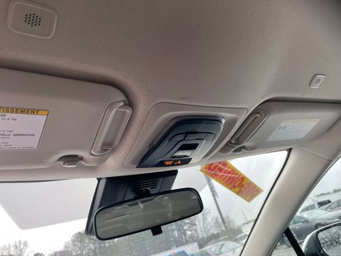 Used 2024 Toyota Corolla LE image 19