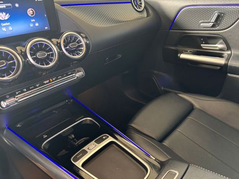 Used 2025 Mercedes-Benz GLA 250 image 36