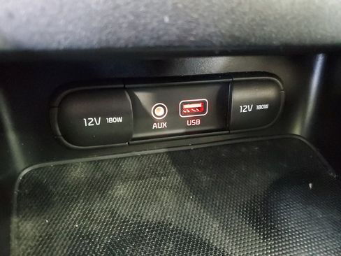 Used 2020 Kia Forte LXS FWD image 28