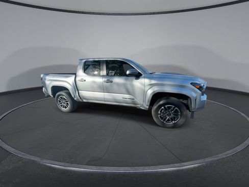 Used 2024 Toyota Tacoma TRD Sport image 3