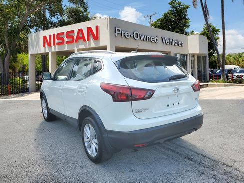 Used 2018 Nissan Rogue Sport SV image 6
