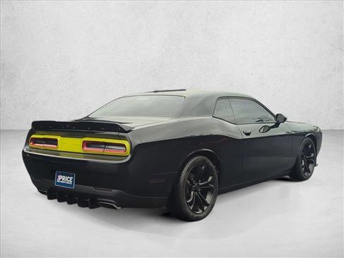 Used 2020 Dodge Challenger R/T image 5
