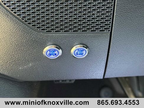 Used 2022 Jeep Wrangler Unlimited Sahara image 27