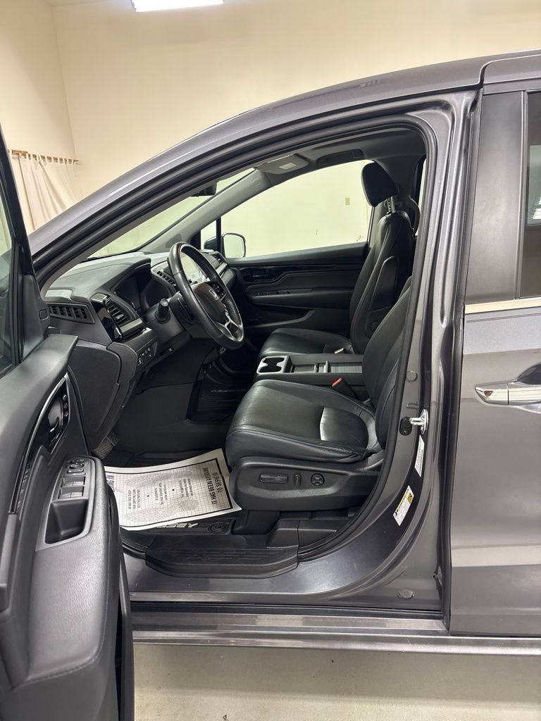 Used 2021 Honda Odyssey Touring image 11