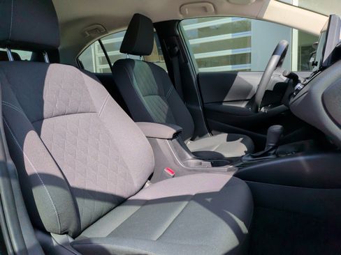 Used 2023 Toyota Corolla LE image 30