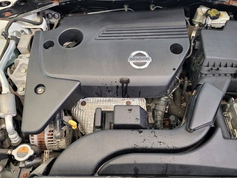 Used 2015 Nissan Altima 2.5 S w/ Power Driver Seat Package FWD image 30