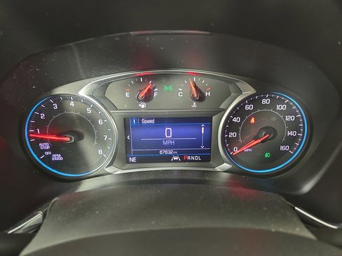 Certified 2020 Chevrolet Equinox LT w/ Driver Convenience Package image 17