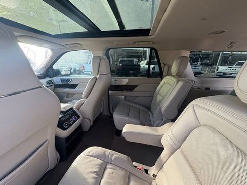 Used 2021 Lincoln Navigator L Reserve w/ Luxury Package AWD/4WD image 28