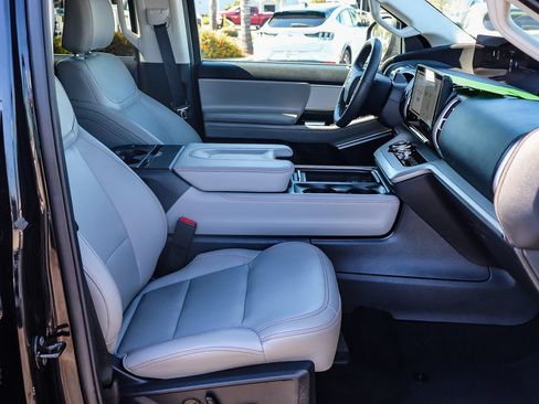 Certified 2025 Ford Expedition Active RWD image 16