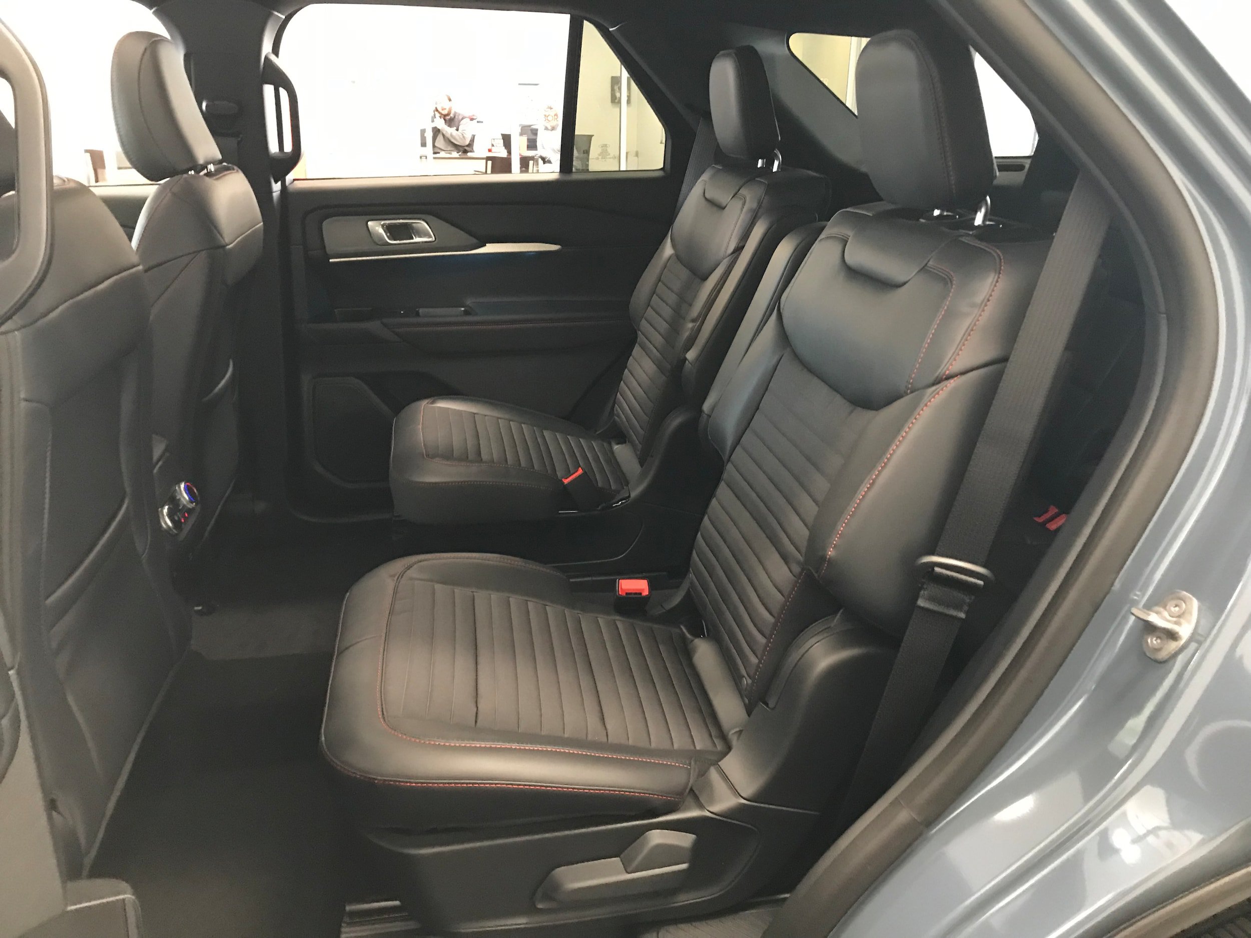 New 2027 Ford Explorer ST-Line w/ Premium Package AWD/4WD image 9