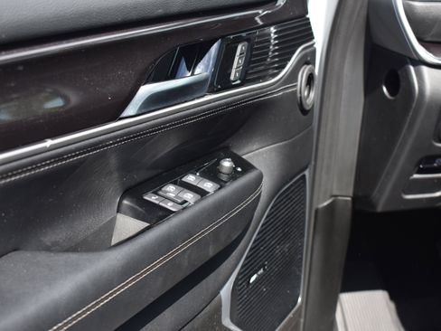 Used 2024 Jeep Wagoneer 4WD w/ Premium Group I image 26