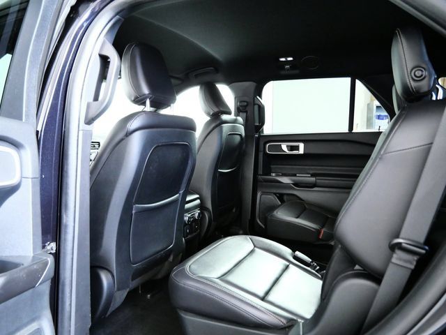 Certified 2020 Ford Explorer XLT w/ Equipment Group 202A AWD/4WD image 14