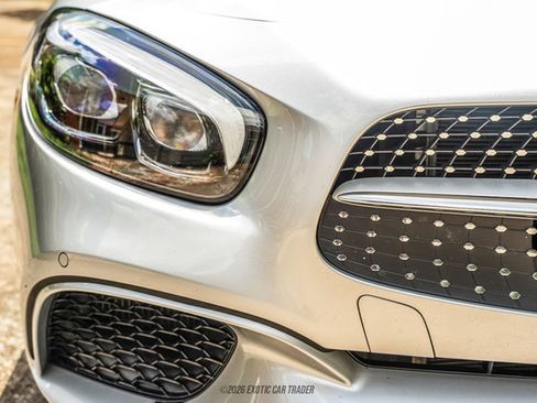 Used 2017 Mercedes-Benz SL 550 image 96