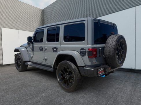 Used 2023 Jeep Wrangler Unlimited Sahara w/ Cold Weather Group AWD/4WD image 11