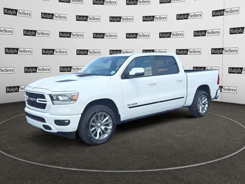 Used 2024 RAM 1500 Laramie AWD/4WD image 2
