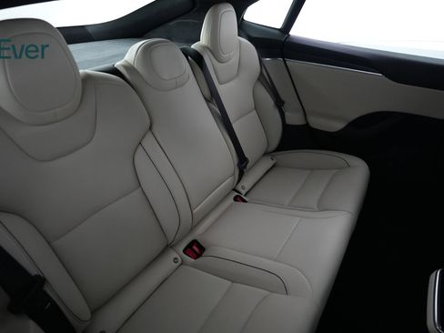 Used 2022 Tesla Model S Plaid image 5