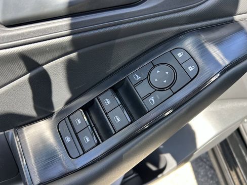 Certified 2026 Nissan Rogue S FWD image 29