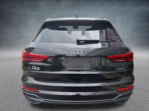Used 2021 Audi Q3 2.0T Premium w/ Convenience Package AWD/4WD image 4