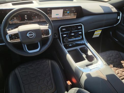 New 2026 Nissan Armada Platinum image 2