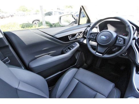Certified 2025 Subaru Outback Onyx Edition AWD/4WD image 8