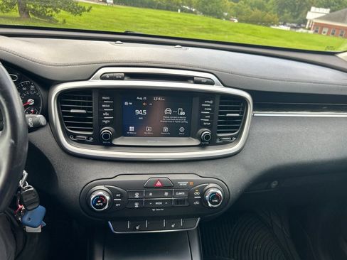 Used 2018 Kia Sorento AWD image 7