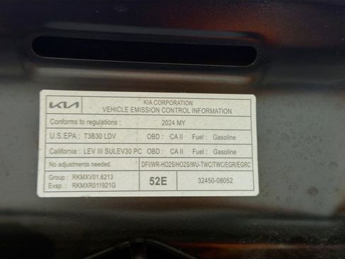 Used 2024 Kia Niro EX FWD image 17