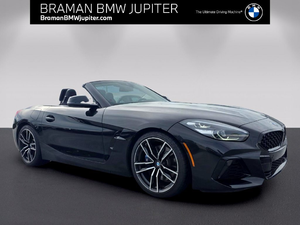 Used 2022 BMW Z4 M40i w/ Driving Assistance Package RWD image 1