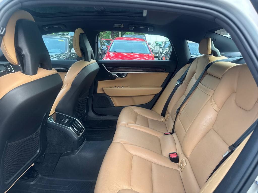 Used 2018 Volvo S90 T5 Momentum w/ Convenience Package FWD image 10