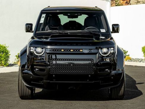 New 2026 Land Rover Defender 110 OCTA AWD/4WD image 3