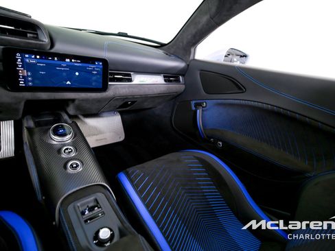 Used 2023 Maserati MC20 Spyder image 17