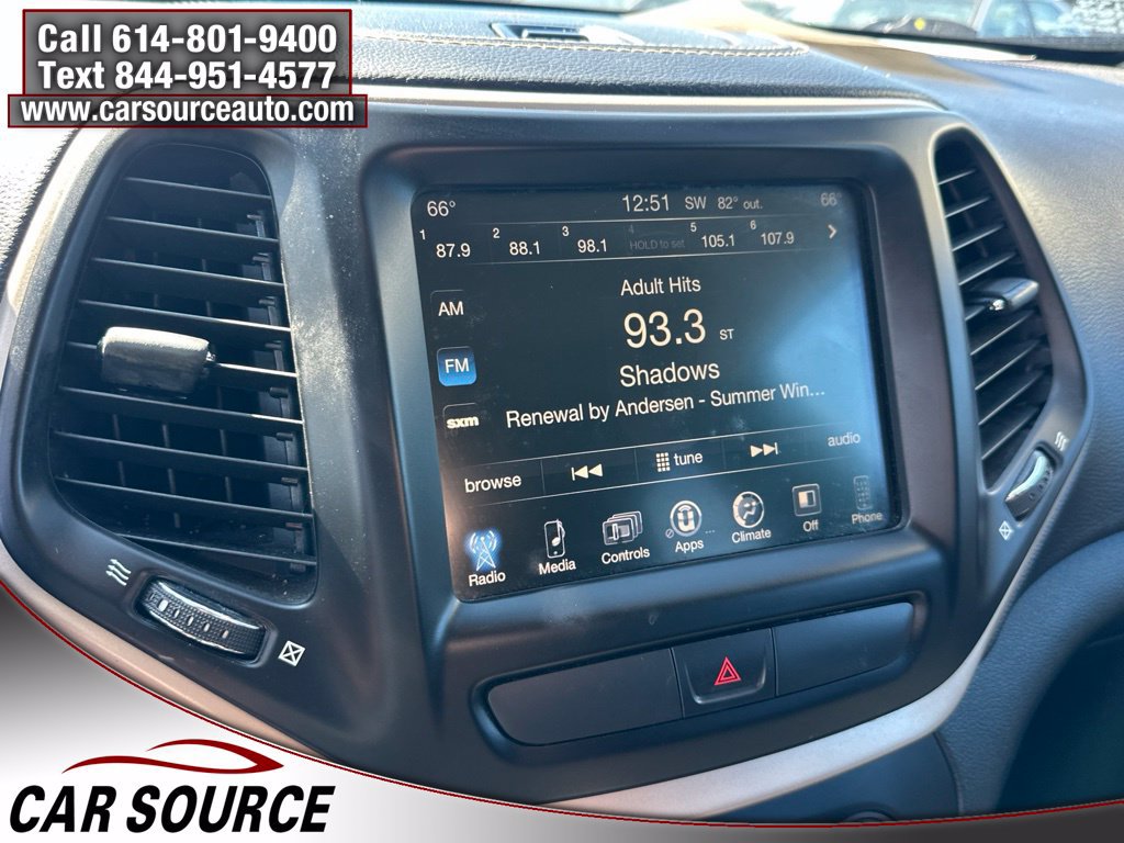 Used 2016 Jeep Cherokee Latitude w/ Comfort/Convenience Group AWD/4WD image 23