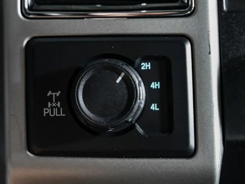 Used 2021 Ford F250 Lariat w/ Lariat Ultimate Package AWD/4WD image 25