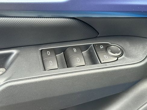 New 2026 Chevrolet Equinox EV LT image 13