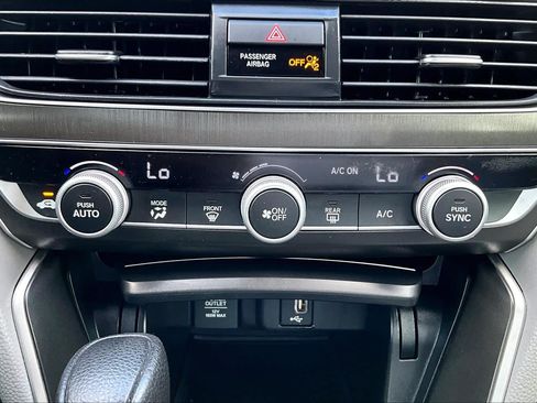 Used 2020 Honda Accord LX image 32